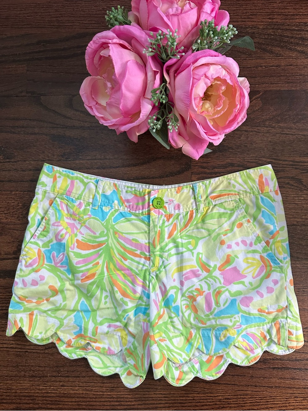 Lilly Pulitzer Buttercup shorts, size 2